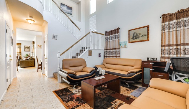 Spacious Turlock Home ~ 1 Mi to University!