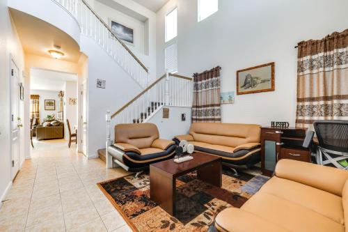 Spacious Turlock Home about 1 Mi to University!