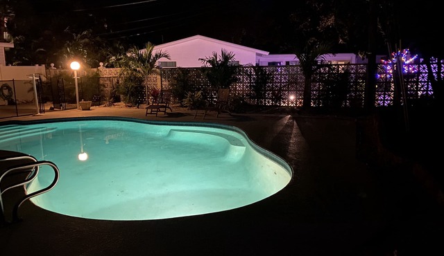Spacious two-bedroom apartment with private, heated pool (near beaches)