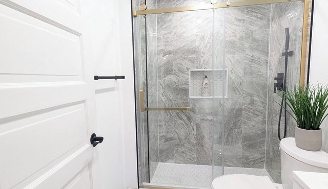 Spacious Two Bedroom Suite Perfect For Longer Stays Sleeps 4