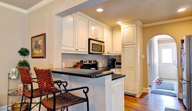 Spacious two bedroom, two bathroom home in the heart of West Fort Worth!
