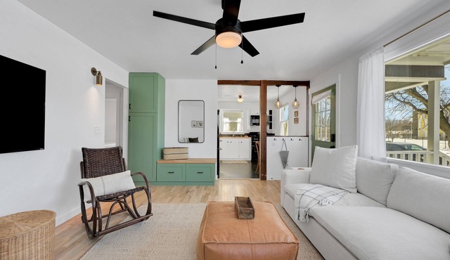 Spacious & Updated 4-bedroom home w/BBQ, fire pit & AC in the Heart of Missoula!