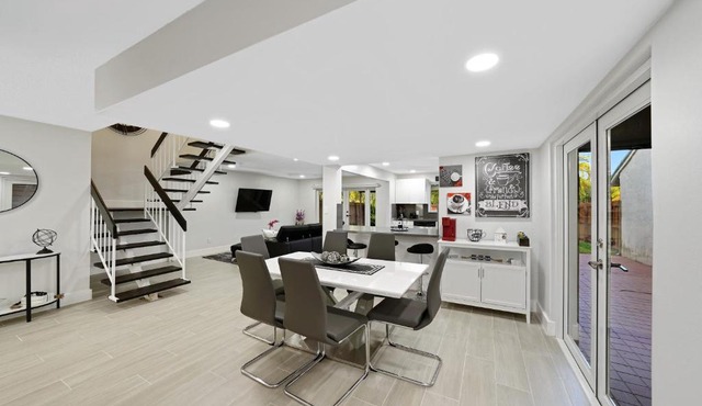 Spacious Updated home with Office by Dream Vacation