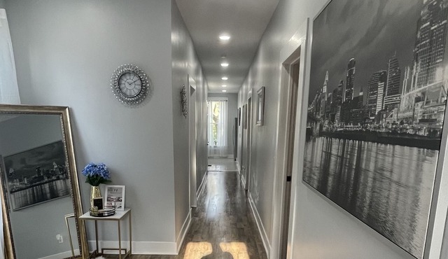 Spacious upscale 6bedroom home