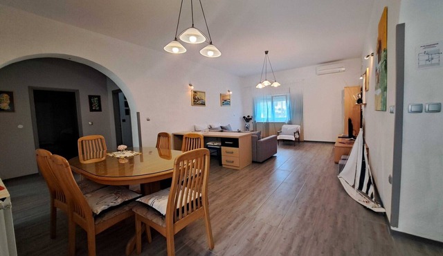 Spacious Urban Retreat Apartment with Terrace - Two Bedroom Apartment with Terrace