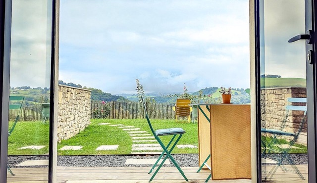 Spacious URSUYA studio with mountain views, spa & pool access