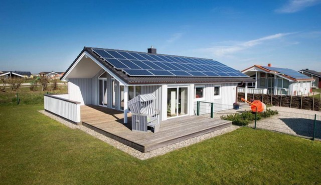 Spacious * vacation home, with whirlpool, sauna & garden on the nearby sea dike in Wesselburenerkoog