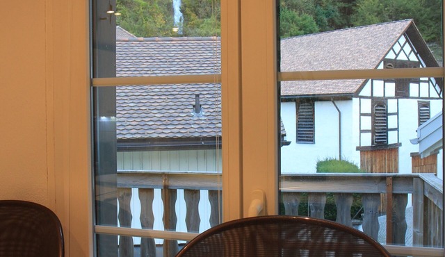 Spacious vacation apartment in the old town and close to the lake