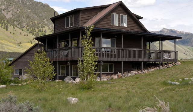 Spacious Vacation Home with Madison River Frontage near Yellowstone in Ennis, Montana