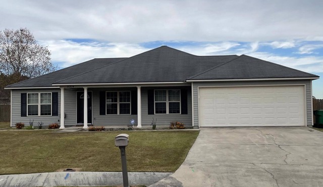 Spacious Valdosta Getaway