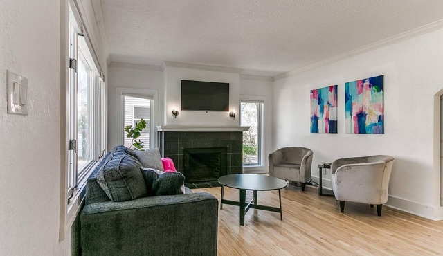 Spacious Valley Junction Retreat