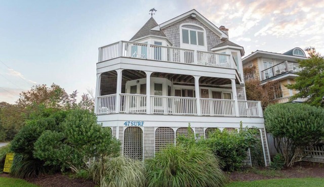 Spacious Victorian Home with Ocean Views, Private Elevator & Steps to Beach