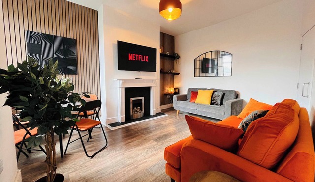 Spacious Victorian 5Bedroom 5Bathroom w Free Parking