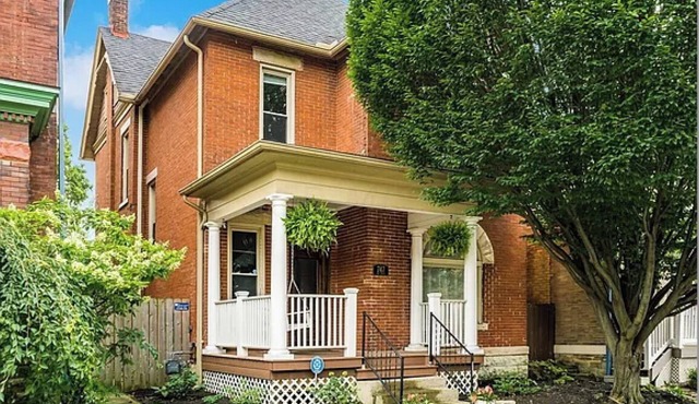 Spacious Victorian Home in Downtown Columbus!