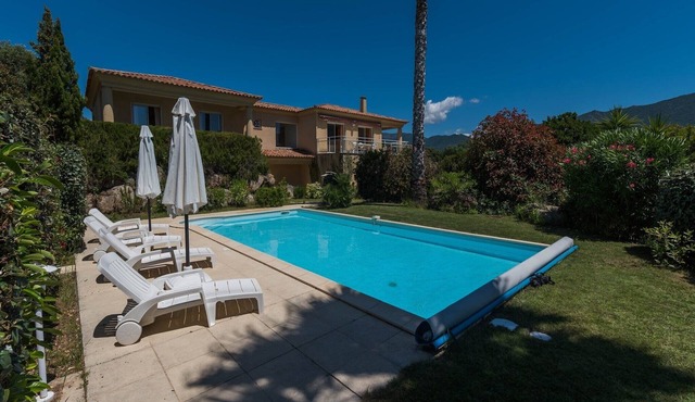 Spacious Villa with Pool