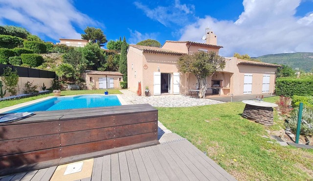 Spacious Villa with Sea View in Cavalaire