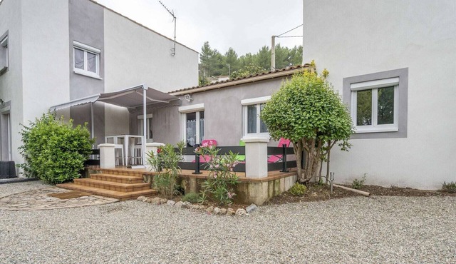 Spacious villa 200 metres from the river Orb