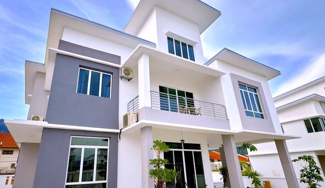 Spacious Villa ❃ 3 floors/6br/6.5ba