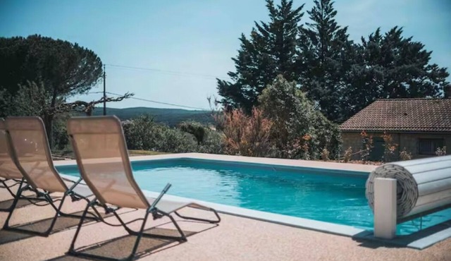 *Spacious villa for 8 people with swimming pool near Vallon-Pont-d'Arc*.