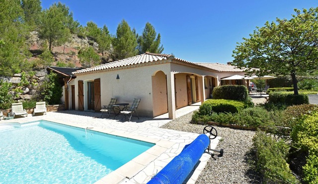 Spacious Villa in Beaufort with Pool