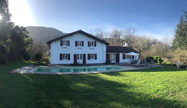Spacious villa in the heart of the basque country ITXASSOU