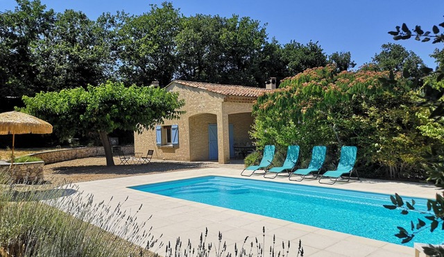 Spacious villa near Gorges du Verdon and Cote D'Azur with private heated pool