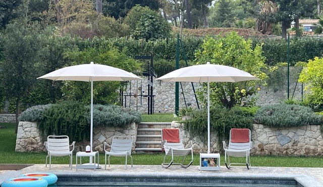 Spacious villa nestled near forest - private tennis court & exclusive amenities