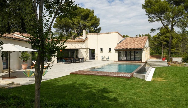 SPACIOUS VILLA RENOVATED VERY COZY OF FULL FOOT IN A PARK SPORTS WITH SWIMMING POOL