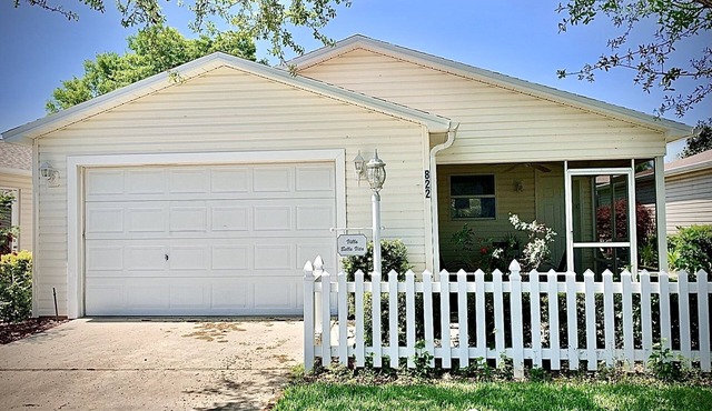 SPACIOUS VILLA WITH GOLF CART CLOSE TO LAKE SUMTER LANDING NO EXTRA GUEST FEES !