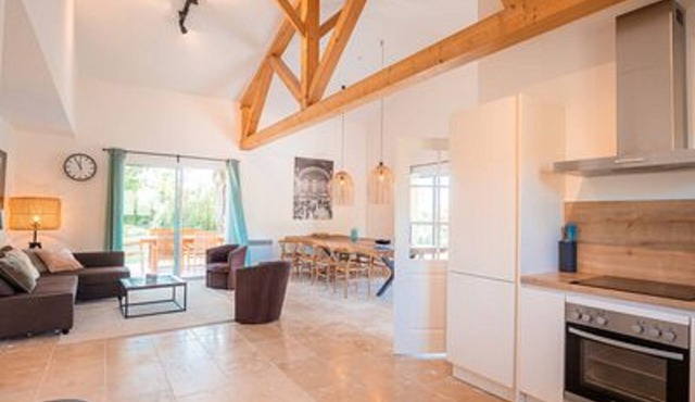 Spacious villa with large garden