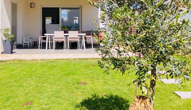 Spacious villa with pool & jacuzzi / 20mn beach