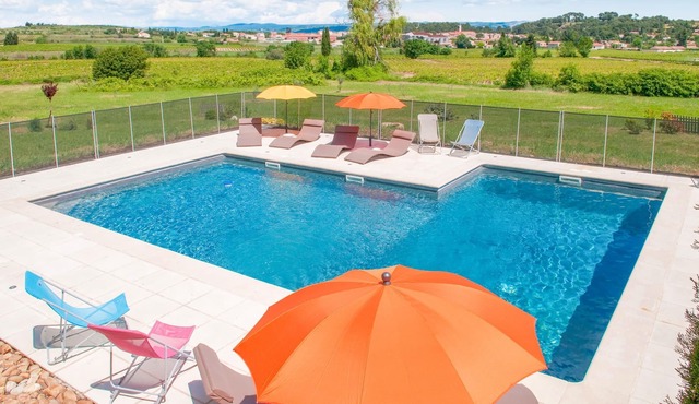 Spacious villa with high ceiling and private pool in an area surrounded by nature.