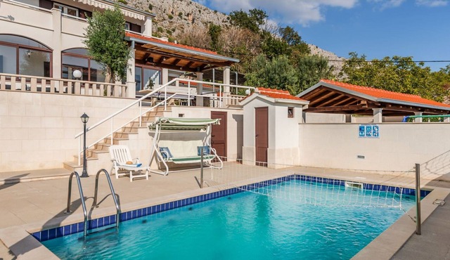 Spacious villa with private pool, garden and a breathtaking sea view