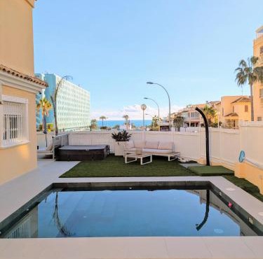 Spacious villa with private pool and beach views
