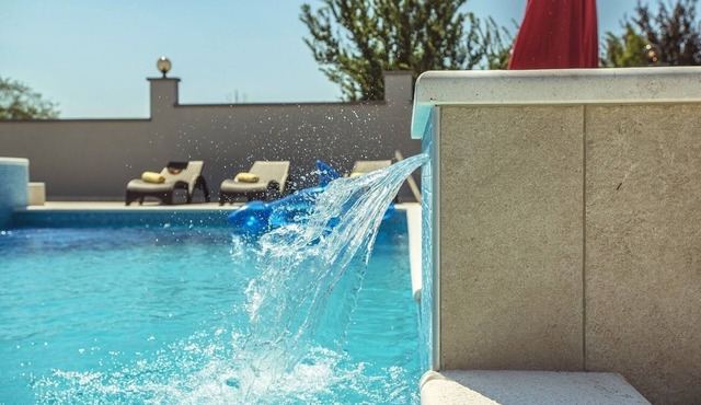 Spacious villa with private pool, jacuzzi, billiards