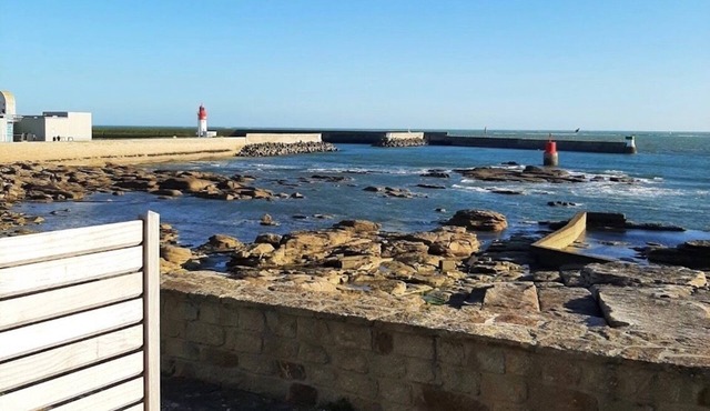 Spacious villa with sea view