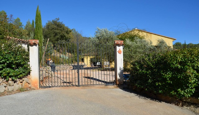 Spacious villa with swimming pool in the heart of Provence