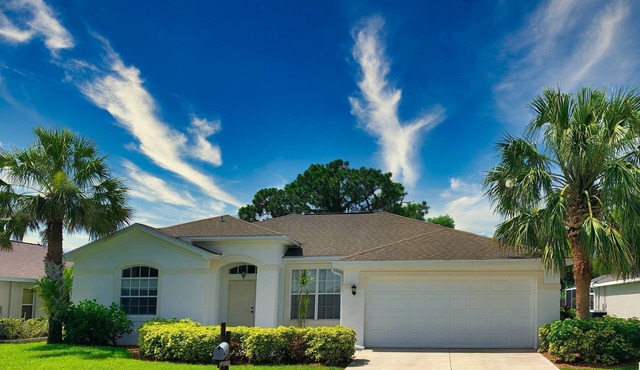 Spacious villa with 4 bedrooms, 3 bathrooms and a fantastic pool area