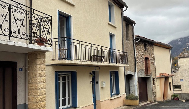 Spacious Village House with Garden in Ginoles