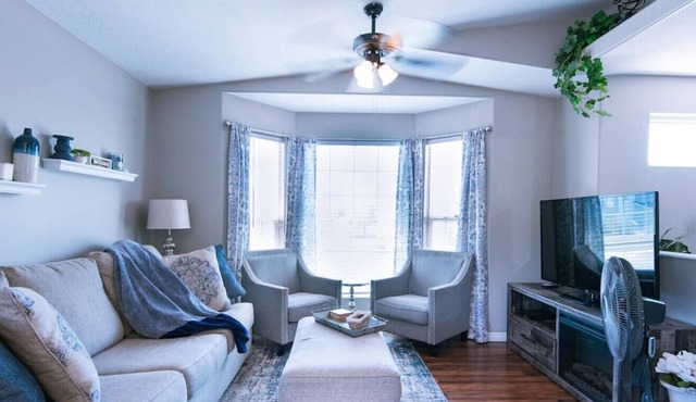 Spacious w/ 5BR&3BA. Perfect for Big Fam Getaway.