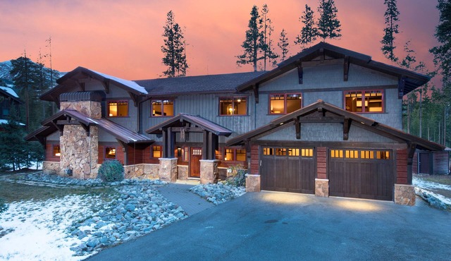 Spacious w/Mtn Views + Hot Tub + Close to Nordic Trails - Mountain Memories
