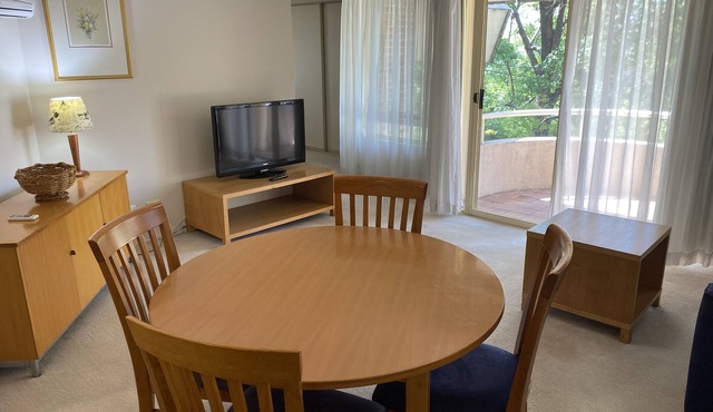 Spacious Wahroonga 2 Bedroom Apartment