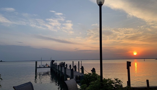 Spacious waterfront home with amazing views, private pier, fishing and crabbing.