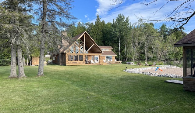 Spacious Waterfront Home in Hessel - Perfect for large families! Pet Friendly.