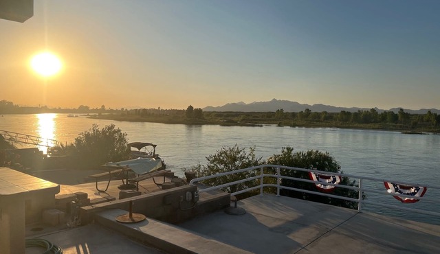 Spacious Waterfront Property on The Colorado River with your own Dock and Beach!