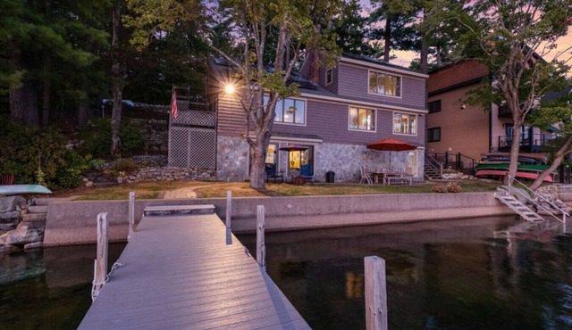 Spacious Waterfront Retreat on Merrymeeting Lake