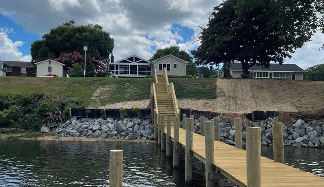 Spacious Waterfront Rivah Escape 4BR 4BA Sleeps 9