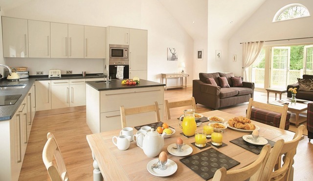 Spacious, well appointed lodge in peaceful location