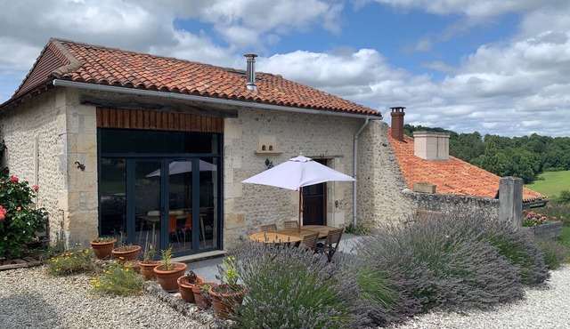 Spacious, well-equipped country cottage in a peaceful rural setting.