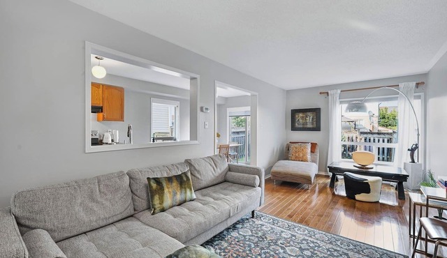 Spacious Whitby Haven: 3BR Home + Parking
